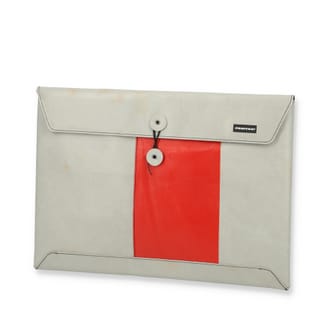 F421 SLEEVE FOR LAPTOP 15\