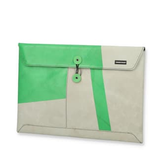 Freitag presenta F48 Hazzard: il nuovo zaino porta laptop realizzato con  teloni di camion riciclati - Pinkblog