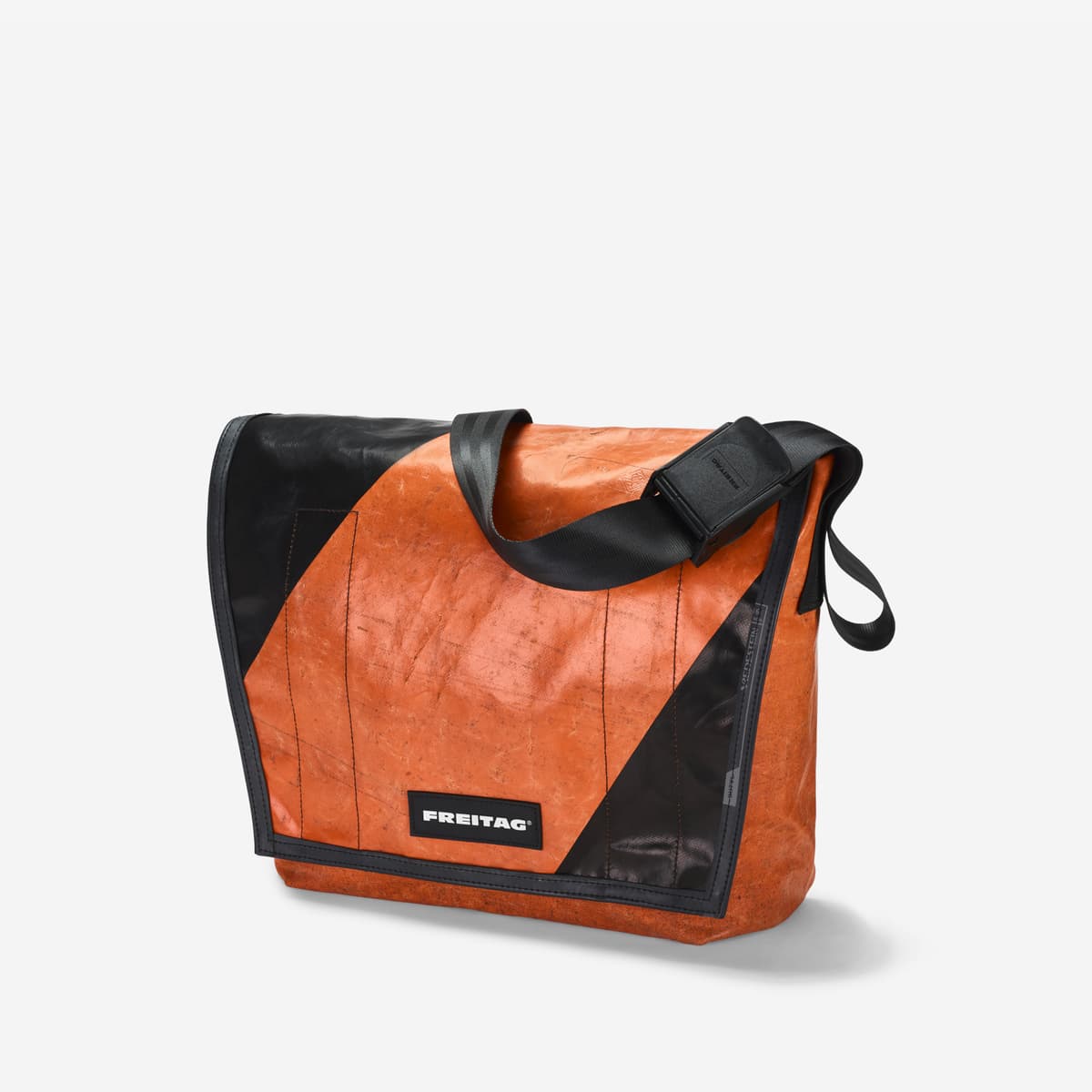 FREITAG F12 DRAGNET F-Cut-