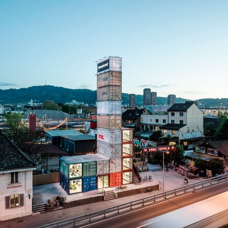 freitag_store-zuerich_bynight1_rolandtaennler_rgb_highres.jpg