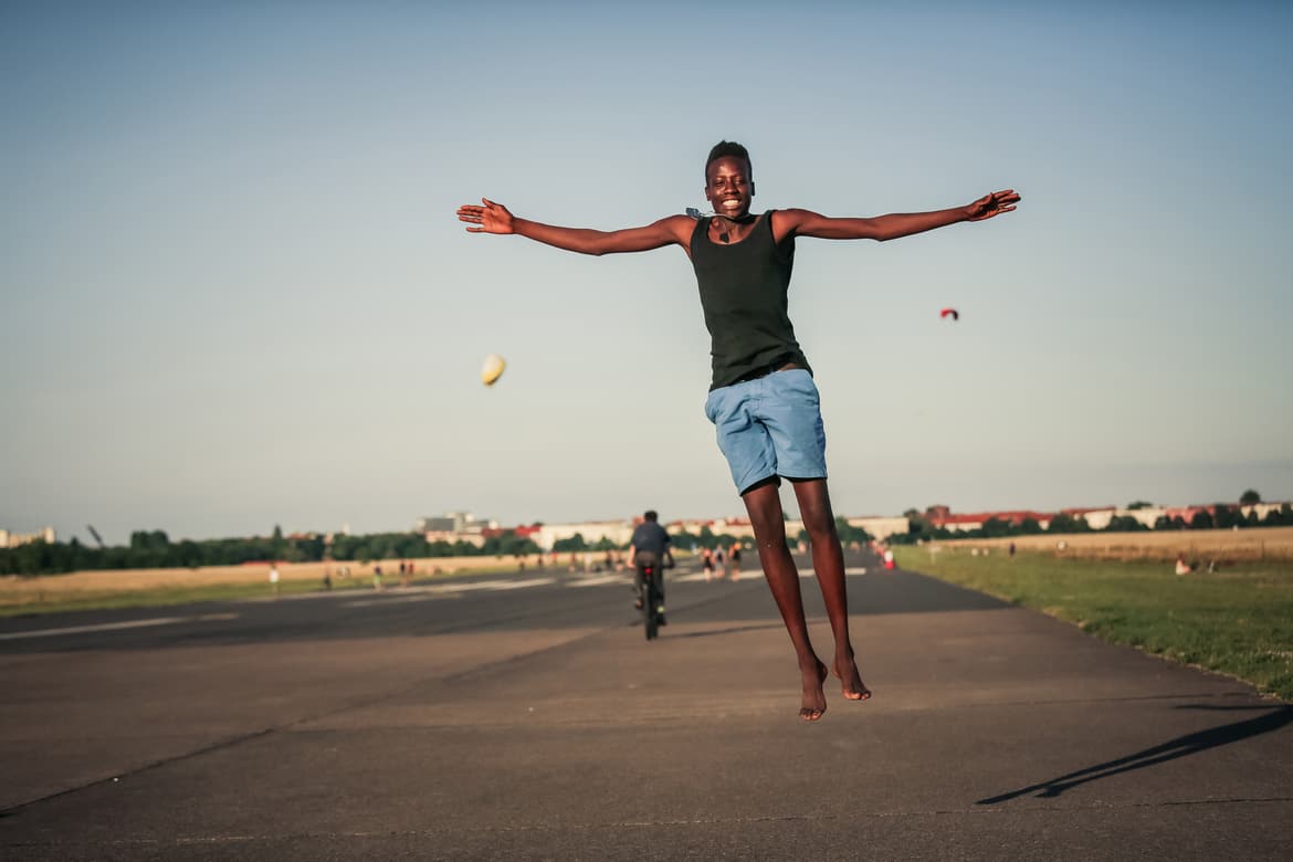 freitag_happiness_jump_berlin.jpg